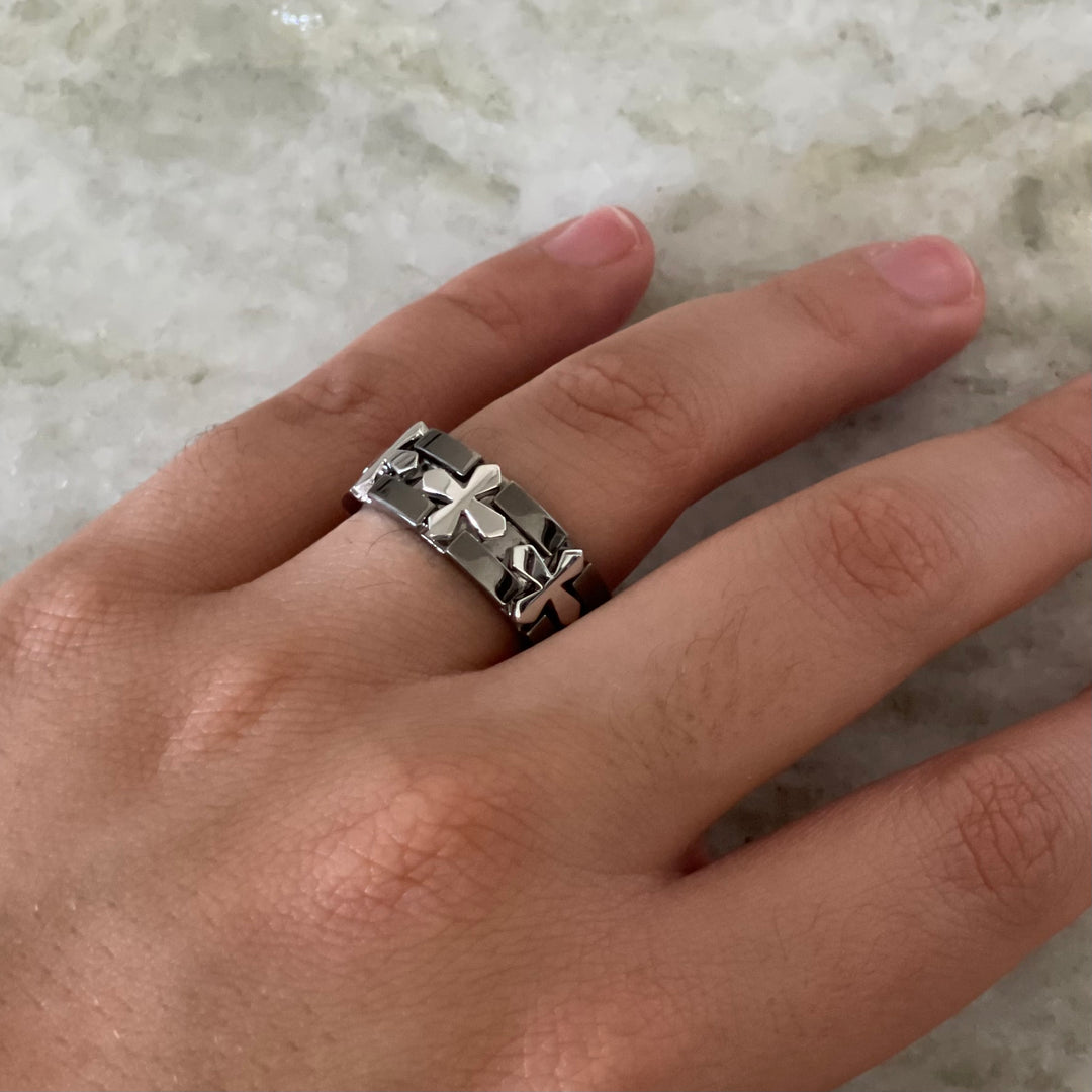 Faith 18K White Gold Statement Ring