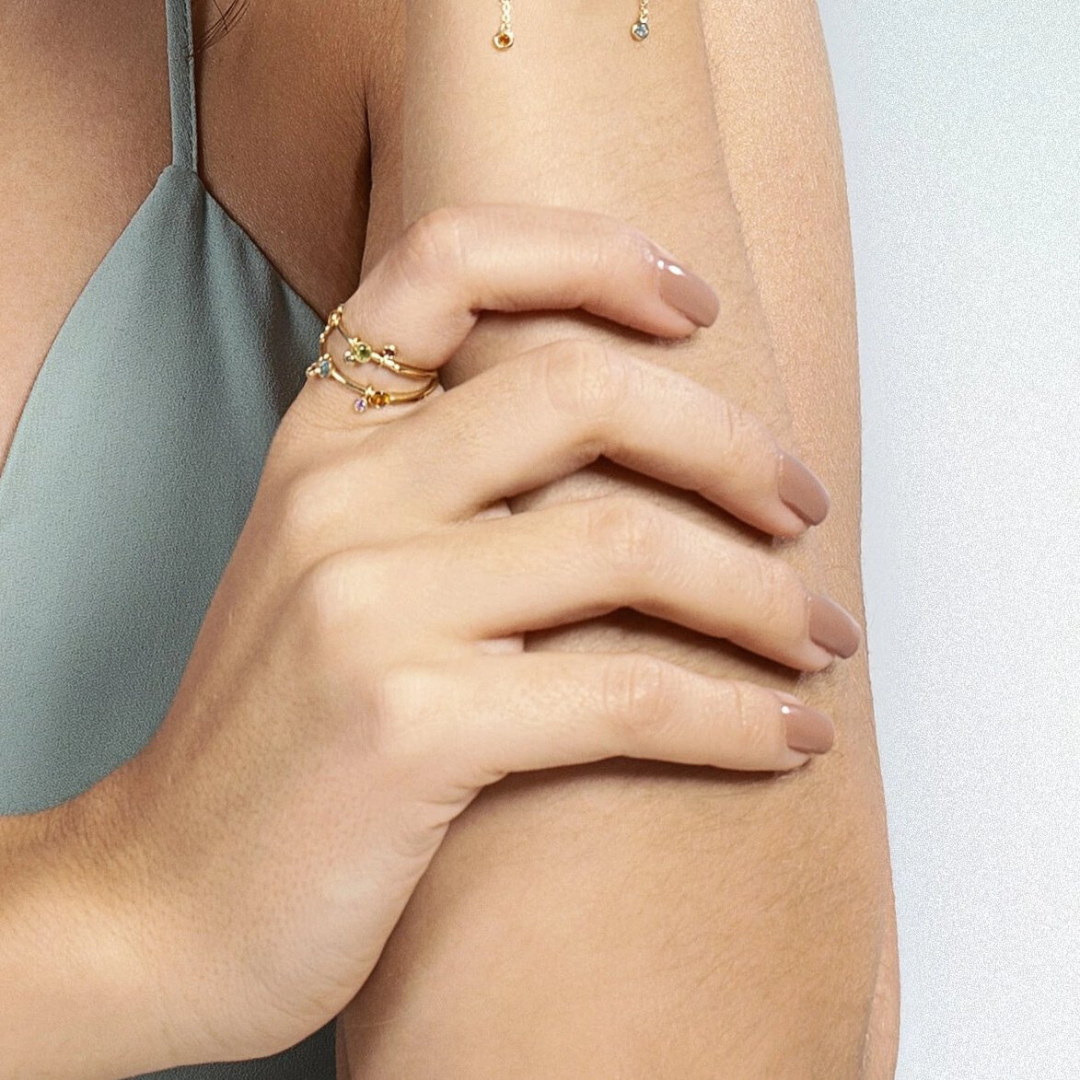 Prisma Gemstone 18K Gold Cross Ring