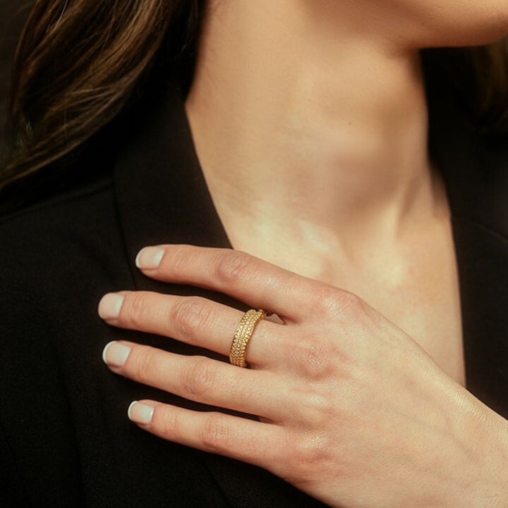 Infinity Multi-Diamond 18K Gold Band Ring